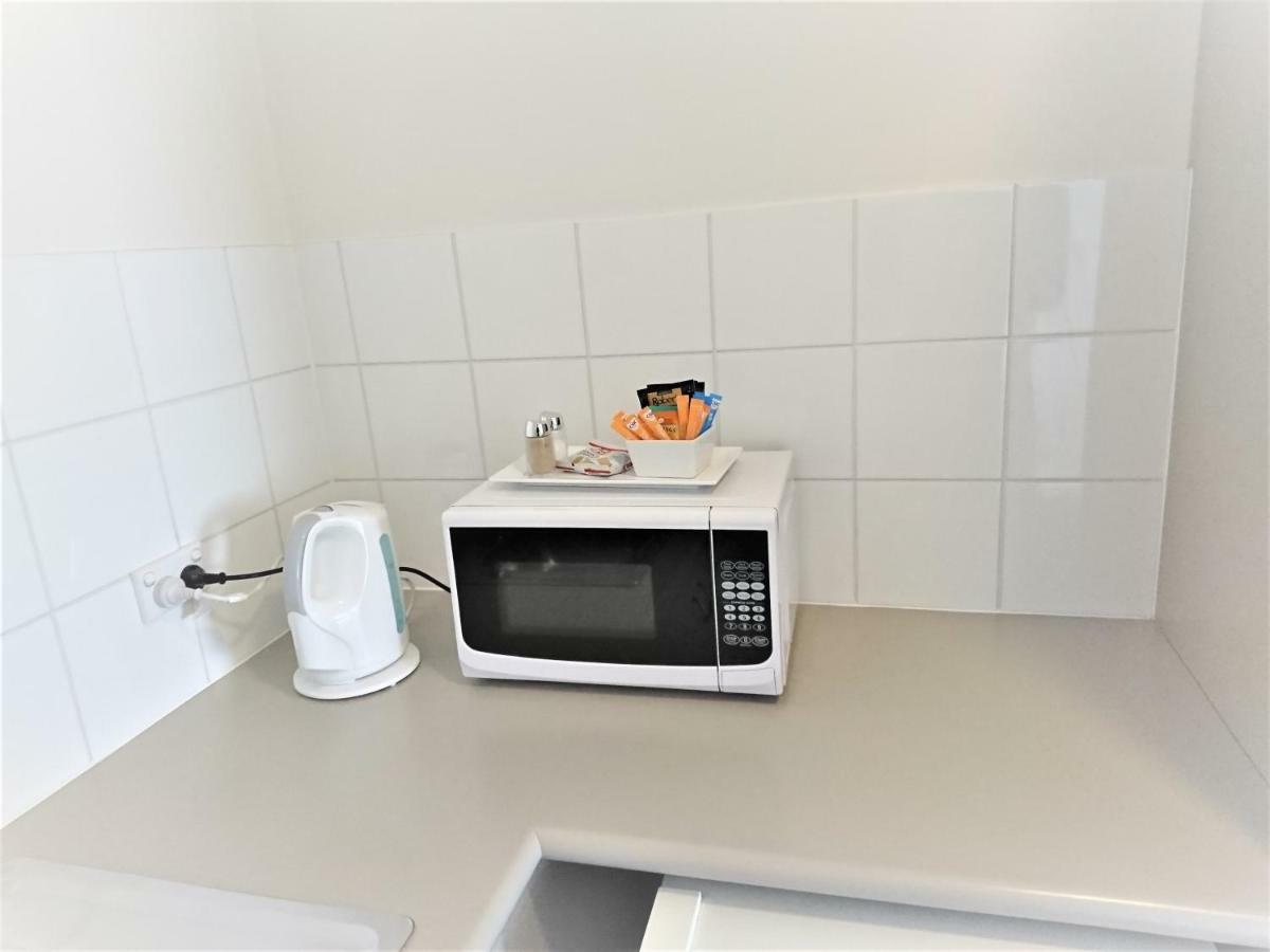 Glenelg Beach Gateway Studio Apartment Εξωτερικό φωτογραφία