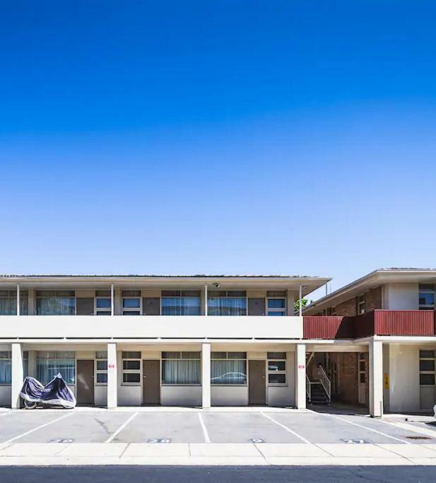 Glenelg Beach Gateway Studio Apartment Εξωτερικό φωτογραφία